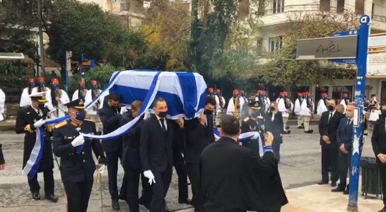 Στις 13:00 το τελευταίο αντίο στον Κάρολο Παπούλια